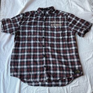 Harley-Davidson Men's Black and Red Plaid Shirt Embroidered Y2K Vintage